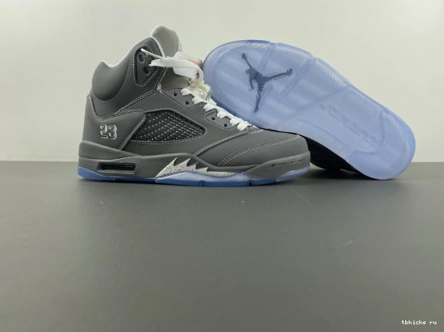 Rep TB Grey Jordan Air Retro Wolf 136027-005 5 0720